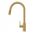 Bateria-kuchenna-z-wyciagana-wylewka-zlota-szczotkowana-kran-GLAMI-Typ-montazu-stojaca.jpg