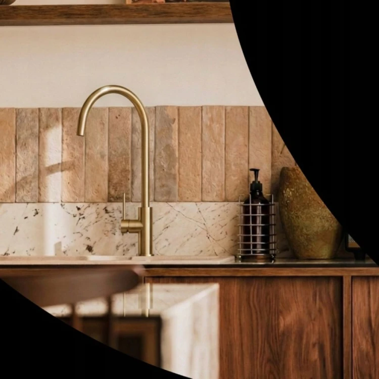 Bateria-kuchenna-Kran-Brushed-Gold-Wylewka-Obrotowa-Stojaca-Prestige-SLIM-Kod-producenta-Prestige33589.jpg