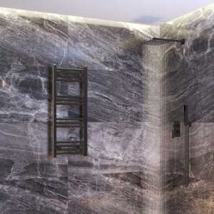 Grzejnik łazienkowy czarny drabinkowy 40 x 100 cm montaż 180 Breno