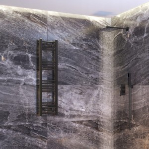 Grzejnik łazienkowy czarny drabinkowy 30 x 120 cm montaż 180 Breno